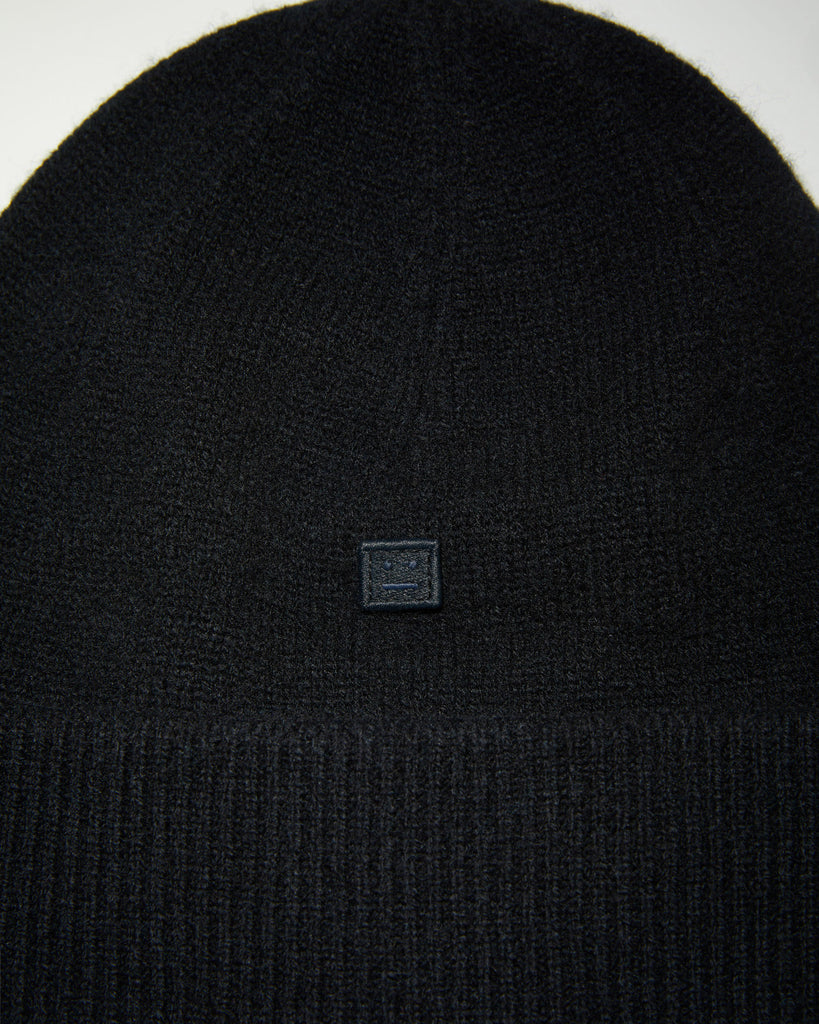 Acne beanie hot sale black