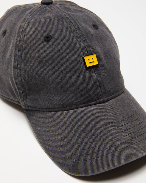 Face Stud Cap