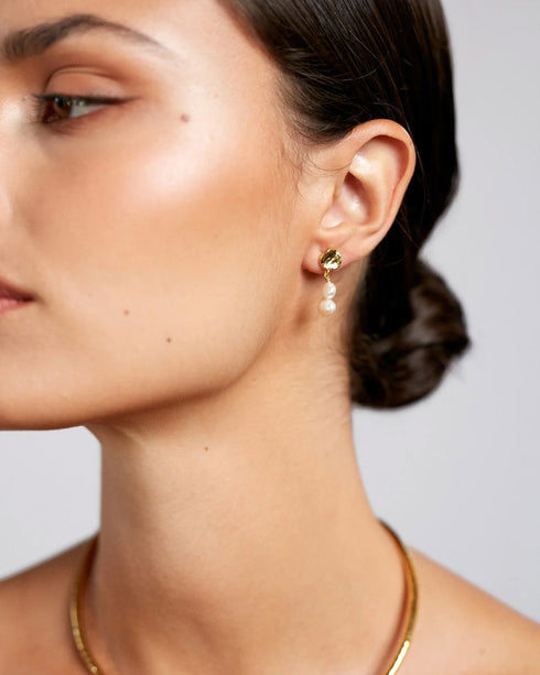 Pearly Drop Earrings - Short