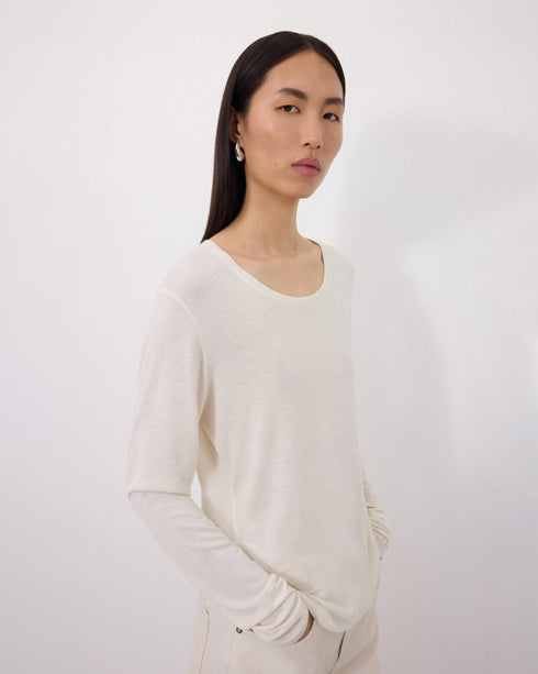 Ava Longsleeve T-Shirt