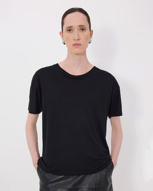 Ezra Classic Fit T-Shirt