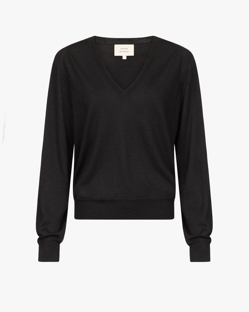 Julio V Neck Fine Knit Sweater