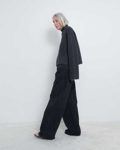 Faro Funnel Neck Cashmere Sweater