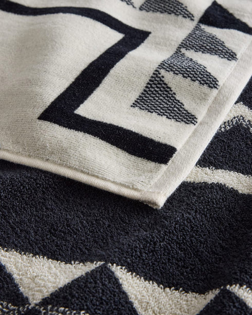 Oversized Jacquard Spa Towel