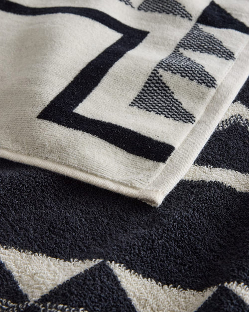 Oversized Jacquard Spa Towel