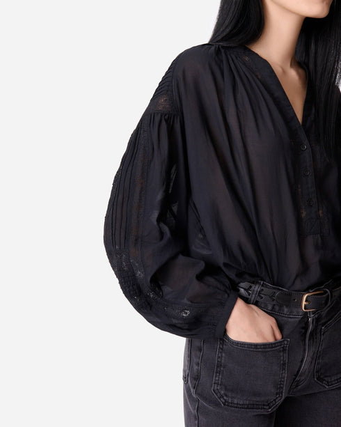 Nipoa Blouse