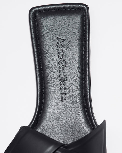Musubi Sandal