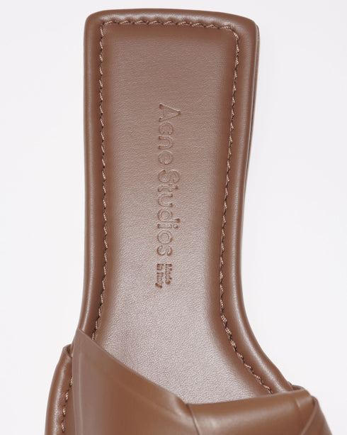Musubi Sandal