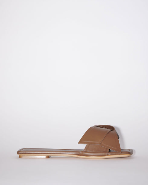 Musubi Sandal